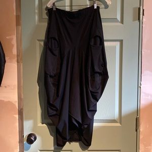 Rare woman’s black skirt. Black size 2 but runs big.two side pockets by Alembika